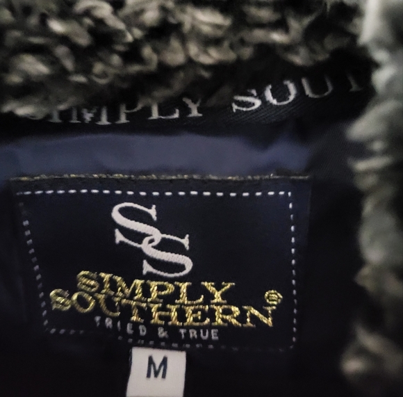 Simply Southern Apparel - NWOT - Womens Sherpa Zip Up Front with Pockets-Size M - Picture 2 of 7